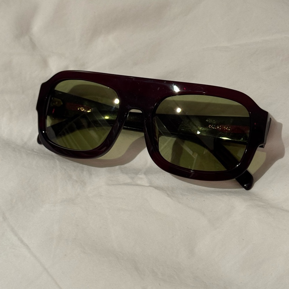 Vehla Eyewear Kaia sunglasses in Malbec - comes with case